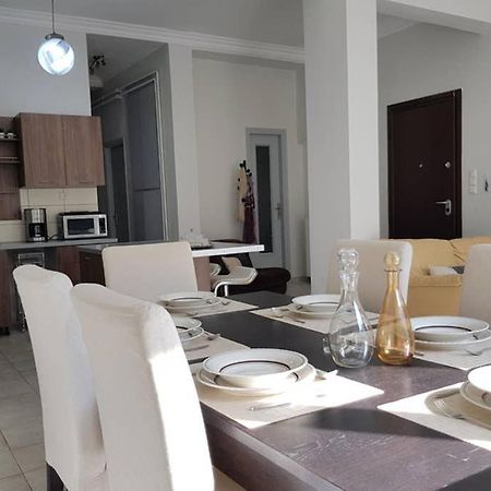 אתונה A Great Stay At A Comfortable Large Apartment מראה חיצוני תמונה